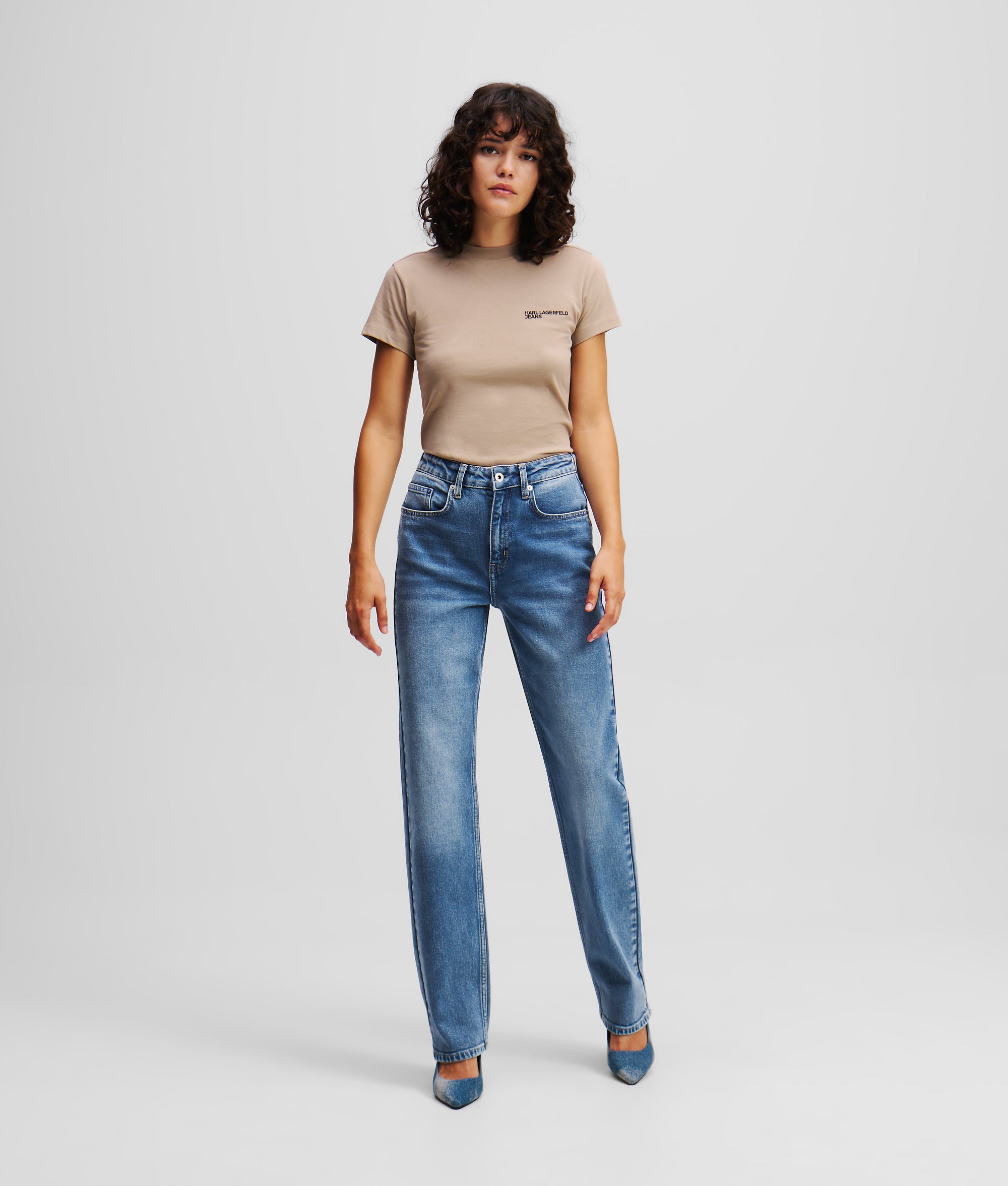 HIGH-RISE STRAIGHT JEANS