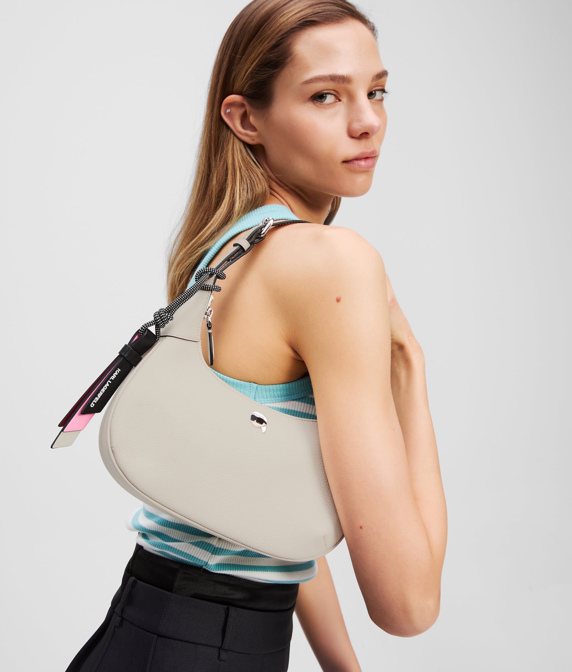 IKON GRAINY SHOULDER BAG - Image 2