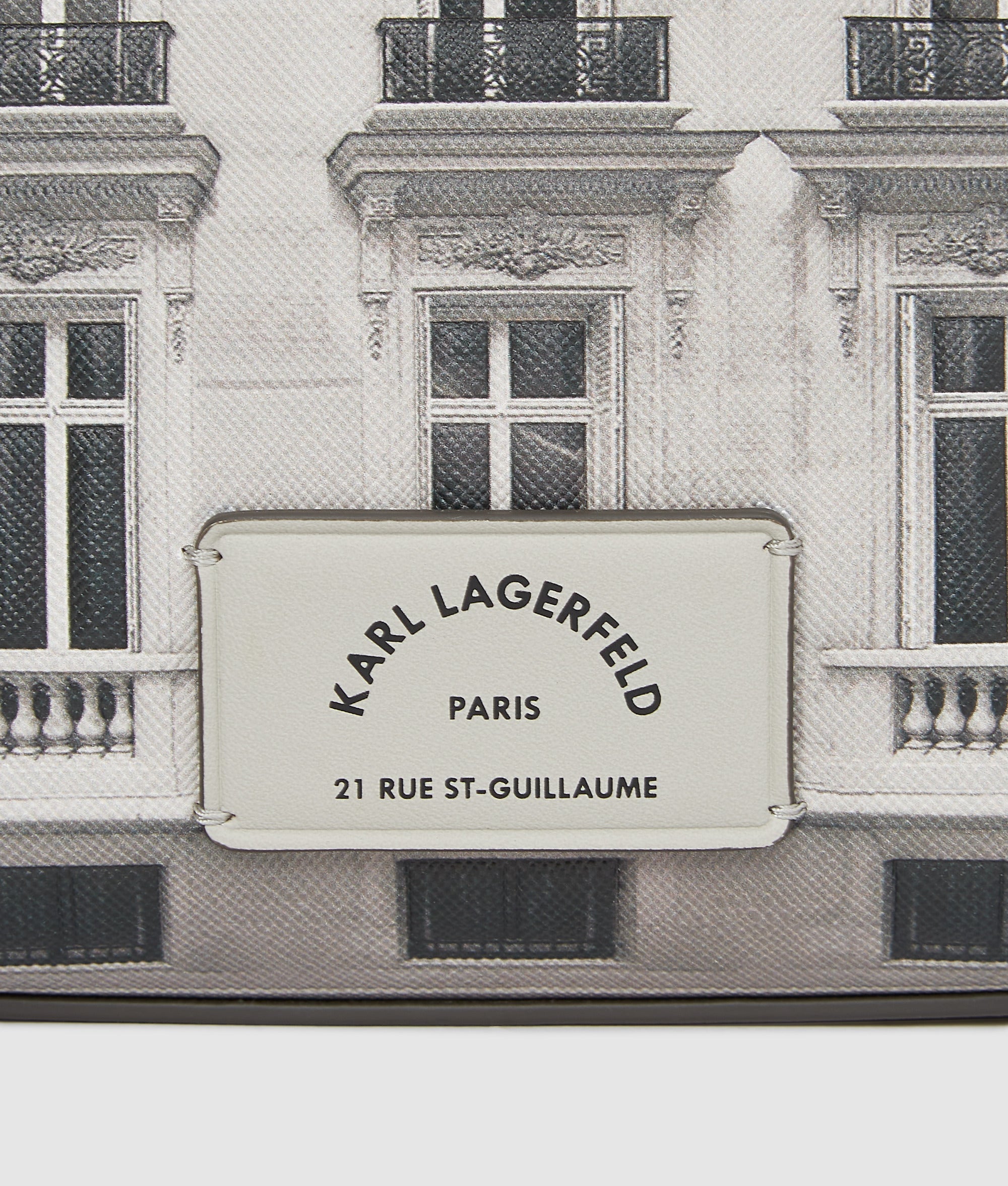 Exclusive Maison de Karl phone pouch - Image 3