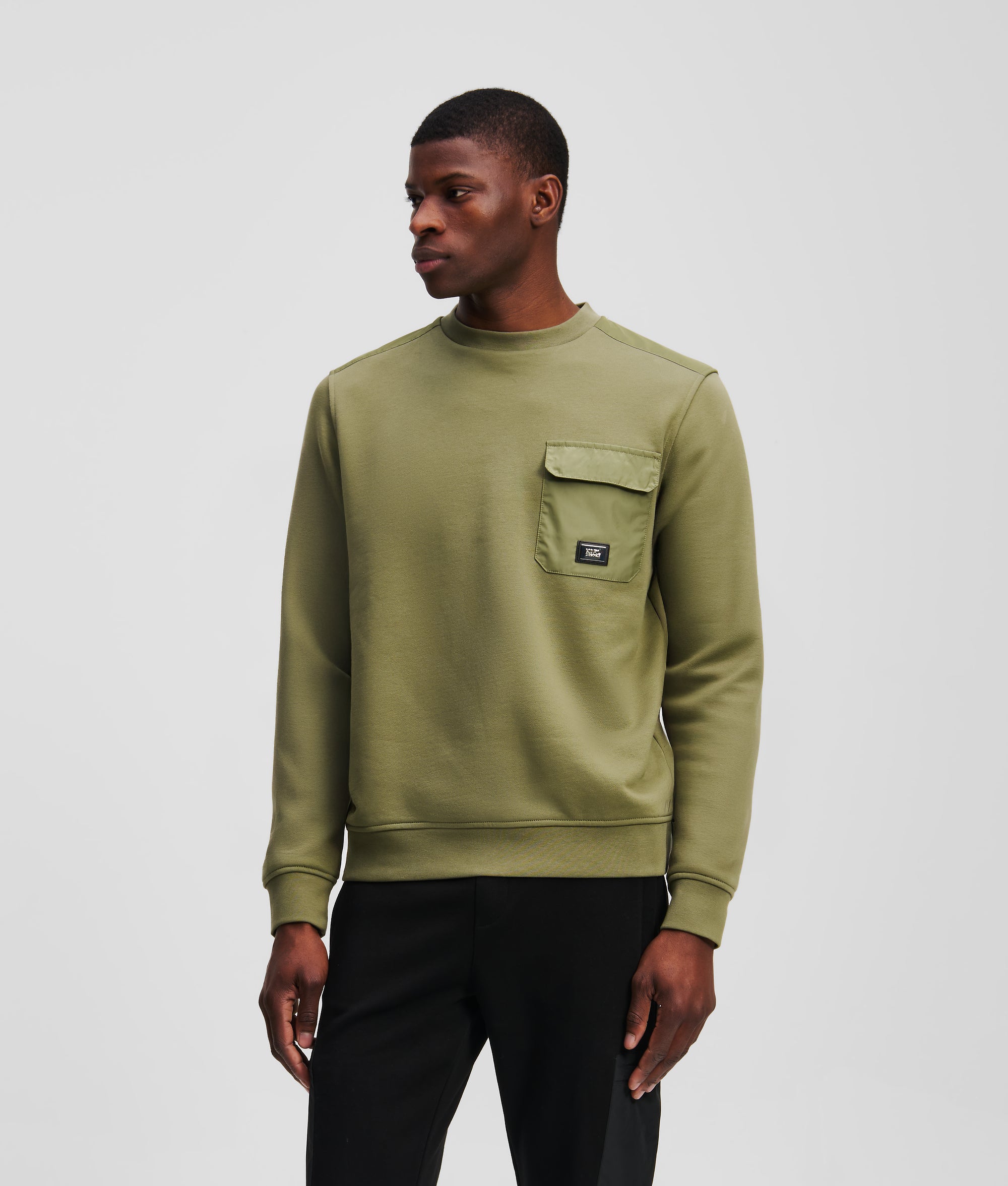 CHEST POCKET SWEATSHIRT
